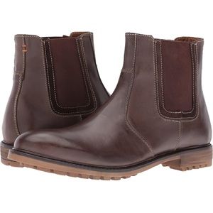 New in box Men’s Size 9 1/2 Hush Puppies Chelsea Boot